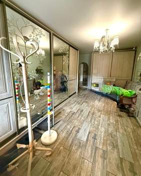 Дом 320м², 3-этажный, участок 12 сот.  