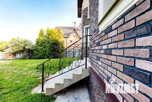 Коттедж 497м&sup2;, 2-этажный, участок 10 сот.  