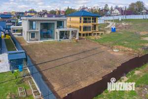 Дом 367м², 2-этажный, участок 10 сот.  