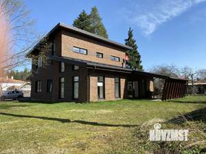 Коттедж 260м², 2-этажный, участок 11 сот.  