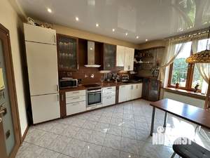 Коттедж 366м², 2-этажный, участок 43 сот.  