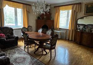 Дом 369м², 2-этажный, участок 15 сот.  