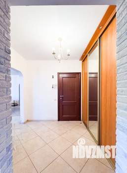 Таунхаус 207м², 3-этажный, участок 5 сот.  