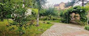 Дом 445м², 3-этажный, участок 15 сот.  