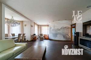 Дом 440м², 2-этажный, участок 14 сот.  