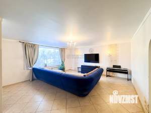 Таунхаус 207м², 3-этажный, участок 5 сот.  