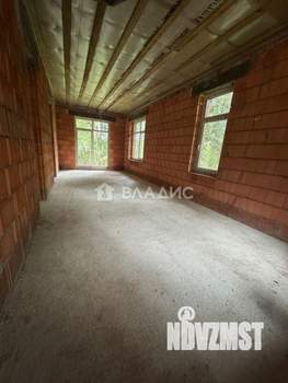 Дом 240м², 2-этажный, участок 15 сот.  