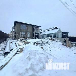 Дом 195м&sup2;, 2-этажный, участок 6 сот.  