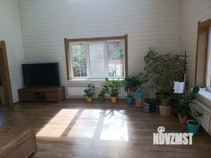 Коттедж 185м², 2-этажный, участок 10 сот.  