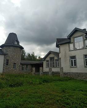 Дом 800м², 3-этажный, участок 27 сот.  