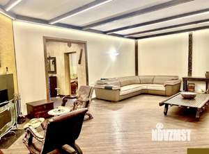 Дом 212м², 2-этажный, участок 15 сот.  