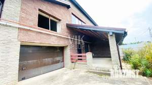 Коттедж 250м², 2-этажный, участок 10 сот.  