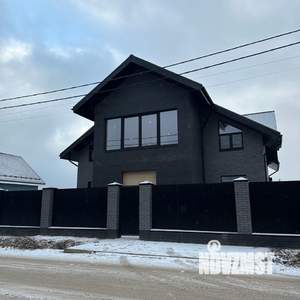 Коттедж 355м², 3-этажный, участок 7 сот.  