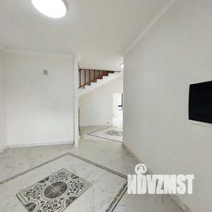 Коттедж 303м², 2-этажный, участок 6 сот.  