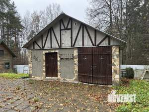 Дом 252м², 3-этажный, участок 15 сот.  