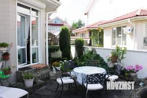 Таунхаус 175м&sup2;, 3-этажный, участок 2 сот.  