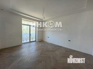 Дом 250м&sup2;, 2-этажный, участок 15 сот.  