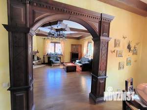 Дом 300м², 3-этажный, участок 15 сот.  