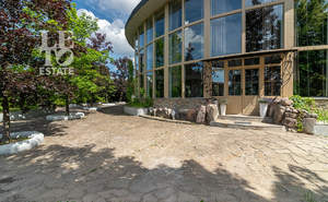 Дом 993м², 4-этажный, участок 60 сот.  