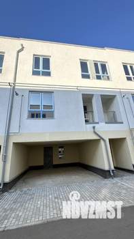 Таунхаус 128м², 3-этажный, участок 1 сот.  