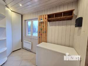 Дом 100м&sup2;, 2-этажный, участок 5 сот.  