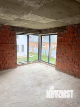 Дом 354м², 3-этажный, участок 6 сот.  