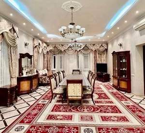 Дом 445м², 3-этажный, участок 15 сот.  