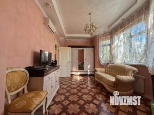 Коттедж 367м², 3-этажный, участок 11 сот.  