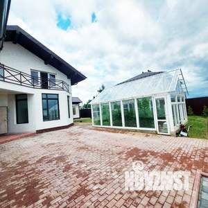 Дом 303м&sup2;, 2-этажный, участок 6 сот.  