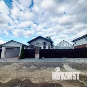 Дом 303м&sup2;, 2-этажный, участок 6 сот.  