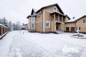 Дом 637м&sup2;, 4-этажный, участок 12 сот.  