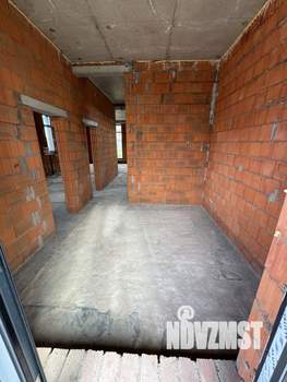 Коттедж 200м², 2-этажный, участок 6 сот.  