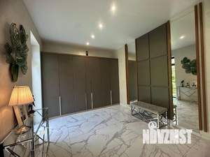 Коттедж 450м², 3-этажный, участок 12 сот.  