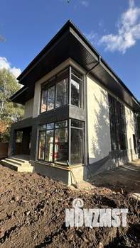 Коттедж 225м&sup2;, 2-этажный, участок 9 сот.  