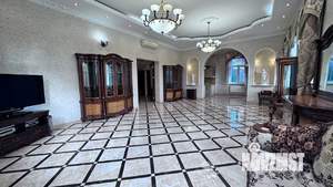 Дом 445м², 3-этажный, участок 15 сот.  