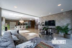 Дом 565м², 2-этажный, участок 24 сот.  