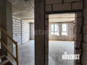 Таунхаус 130м&sup2;, 3-этажный, участок 1 сот.  