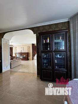 Дом 433м², 4-этажный, участок 10 сот.  