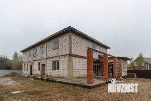Коттедж 480м², 2-этажный, участок 10 сот.  