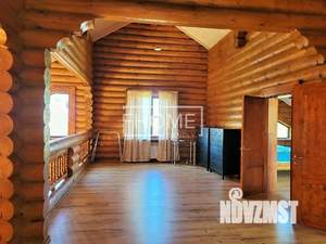 Коттедж 280м², 2-этажный, участок 10 сот.  