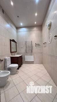 Коттедж 445м², 3-этажный, участок 30 сот.  