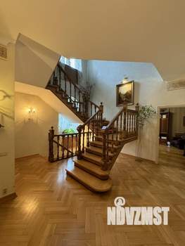 Коттедж 650м², 4-этажный, участок 12 сот.  