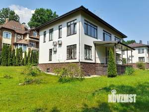 Дом 400м², 2-этажный, участок 10 сот.  