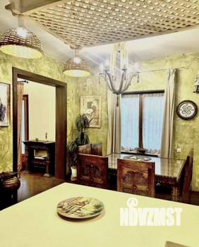 Дом 212м², 2-этажный, участок 15 сот.  