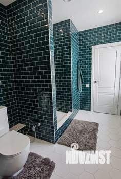 Дом 220м², 3-этажный, участок 8 сот.  
