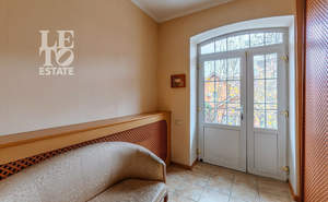 Дом 472м², 4-этажный, участок 8 сот.  