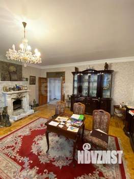 Дом 673м², 4-этажный, участок 15 сот.  