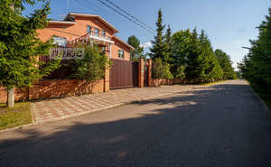 Дом 445м², 3-этажный, участок 15 сот.  