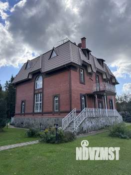 Дом 450м&sup2;, 4-этажный, участок 30 сот.  