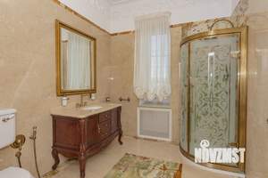 Коттедж 714м&sup2;, 2-этажный, участок 27 сот.  